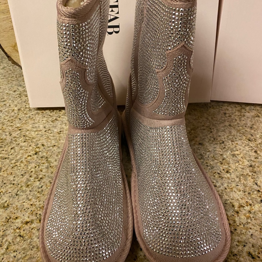 New Ankle Boots Size 7